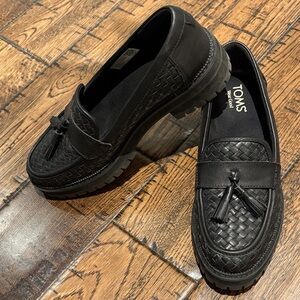 TOMS Women’s Black Woven Loafers